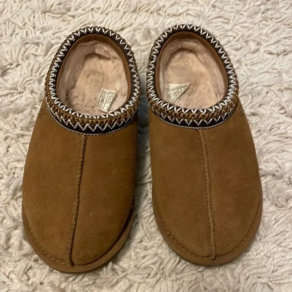 Tasman Ugg slippers - size 5 - Picture 1 of 5